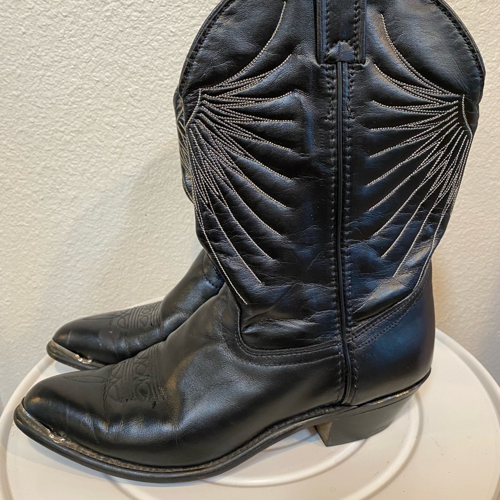 Black cowboy boots